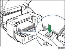 Illustrasjon av papirmateenhet