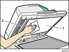 Nummereret illustration af den automatiske dokumentføder