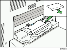 Illustration av sidoinmatningsfacket