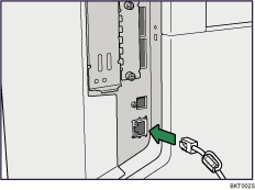 ilustraci&oacute;n de la conexi&oacute;n del cable de interface de Ethernet