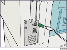 Afbeelding van het aansluiten van de USB-interfacekabel