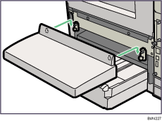 Illustrazione del lato posteriore della stampante