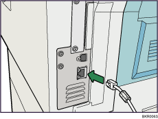 Illustration du raccordement du câble d'interface Ethernet