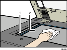 Illustration de la vitre d'exposition avec num&eacute;rotation