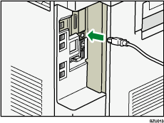 Illustration du raccordement du câble d'interface USB