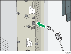 Afbeelding van het aansluiten op de ethernet-interfacekabel