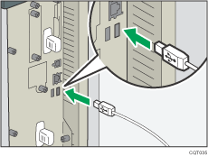 Afbeelding van het aansluiten van de USB-interfacekabel