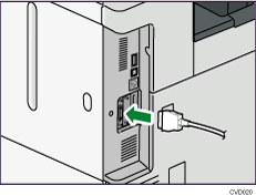 Afbeelding van het aansluiten van de IEEE 1284-interfacekabel