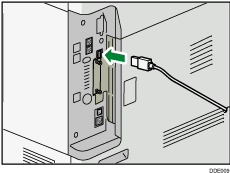 Illustrazione collegamento del cavo di interfaccia USB