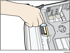 Ilustración de la bandeja de alimentación de papel