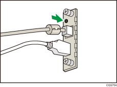 Illustration du raccordement du câble d'interface USB