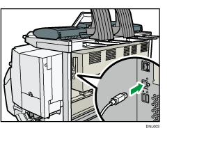 Illustrazione collegamento del cavo di interfaccia USB