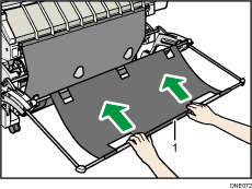 ภาพแสดงตะกร้าถาดออกและชื่อองค์ประกอบตามหมายเลข