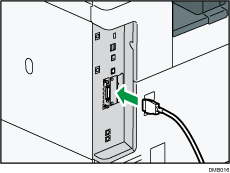 Abbildung des Anschlusses des IEEE-1284-Schnittstellenkabels