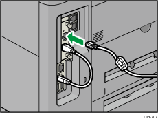 Afbeelding van het aansluiten van de Ethernet-kabel