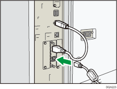 Illustrazione del collegamento all'interfaccia Gigabit Ethernet supplementare con l'opzione Server dispositivo USB