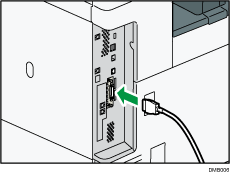 連接IEEE 1284介面連接線的說明圖
