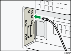 Illustration du raccordement du câble USB